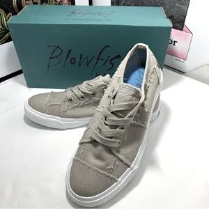 Blowfish sneakers size 8